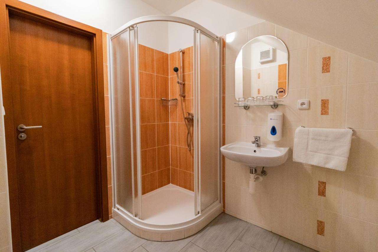 Penzion U řízků Rapotín Esterno foto