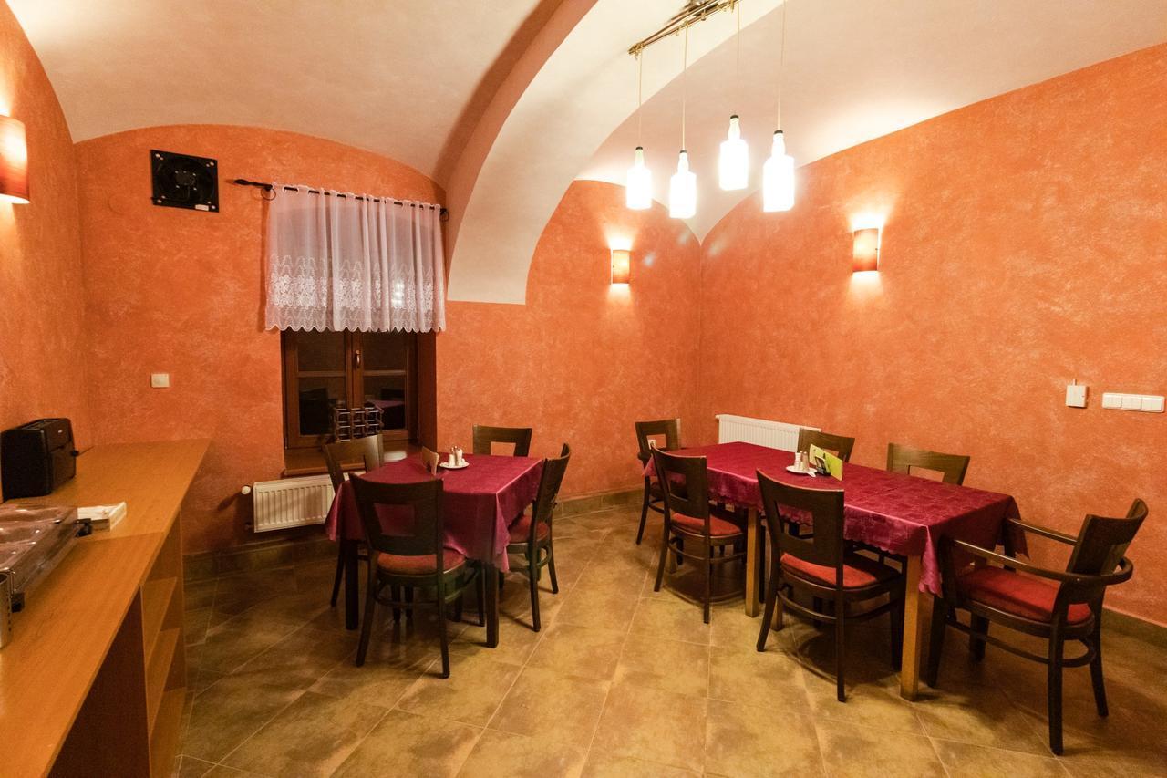 Penzion U řízků Rapotín Esterno foto